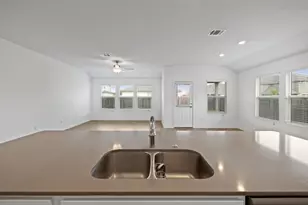 705 Bluejack Wy, Hutto, TX 78634 - Photo 18