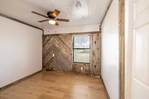 1229 State Hwy 304 Hwy, Gonzales, TX 78629 - Photo 22