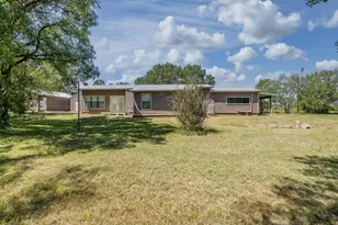 1229 State Hwy 304 Hwy, Gonzales, TX 78629 - Photo 38