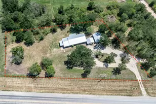 1229 State Hwy 304 Hwy, Gonzales, TX 78629 - Photo 2