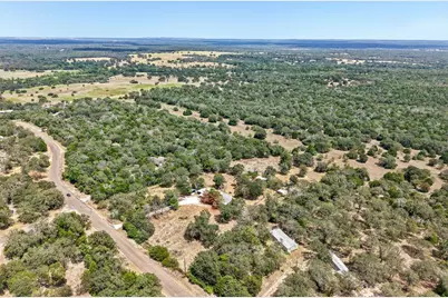 664 Hidden Oaks Drive, Elgin, TX 78621 - Photo 8