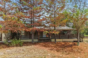 664 Hidden Oaks Dr, Elgin, TX 78621 - Photo 2