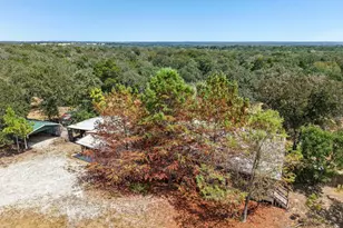 664 Hidden Oaks Dr, Elgin, TX 78621 - Photo 4