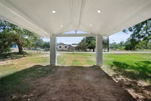 210 Highcrest Dr, Granite Shoals, TX 78654 - Photo 2