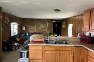 2749 N Main St, Bastrop, TX 78602 - Photo 6