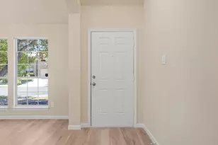 310 Spring Dr, Kyle, TX 78640 - Photo 6