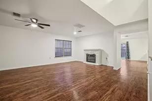 7658 Marble Ridge Dr, Austin, TX 78747 - Photo 6