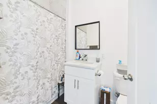 1010 W 26th St, Austin, TX 78705 - Photo 4