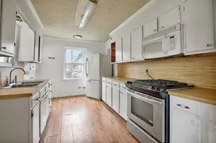 921 W 5th St, Taylor, TX 76574 - Photo 6