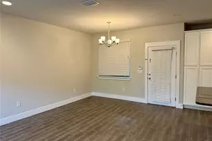 7403 Pantherpaw St, Austin, TX 78757 - Photo 2