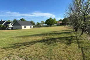 205 Morningside Cir, Hutto, TX 78634 - Photo 18