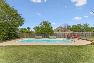 205 Morningside Cir, Hutto, TX 78634 - Photo 34