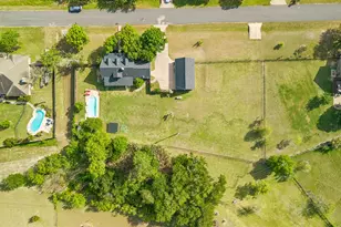 205 Morningside Cir, Hutto, TX 78634 - Photo 38