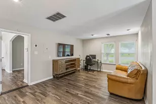 205 Morningside Cir, Hutto, TX 78634 - Photo 24