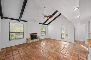 10 Townhouse Cir, Wimberley, TX 78676 - Photo 4