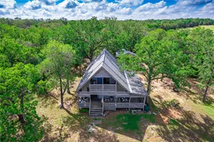 499 Hidden Oaks Dr, Elgin, TX 78621 - Photo 1