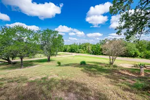 499 Hidden Oaks Dr, Elgin, TX 78621 - Photo 28