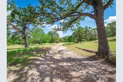 499 Hidden Oaks Drive, Elgin, TX 78621 - Photo 2