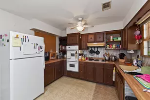 499 Hidden Oaks Dr, Elgin, TX 78621 - Photo 12