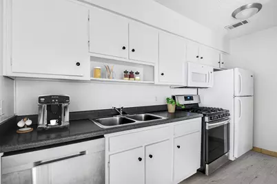 1302 W 24th Street #B-202, Austin, TX 78705 - Photo 4