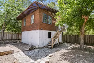 2304 Longview St, Austin, TX 78705 - Photo 26