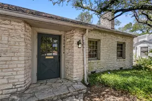 2304 Longview St, Austin, TX 78705 - Photo 4