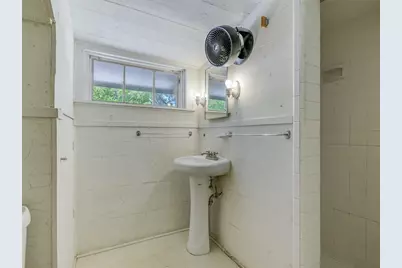 2304 Longview Street, Austin, TX 78705 - Photo 22