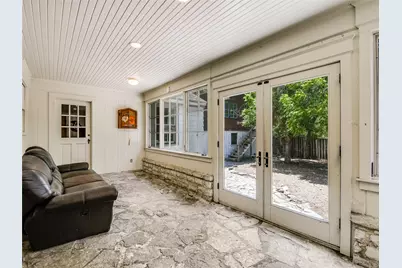 2304 Longview Street, Austin, TX 78705 - Photo 10