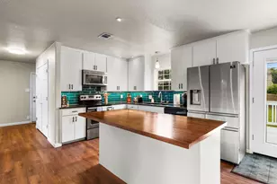 8601 Putnam Dr, Austin, TX 78757 - Photo 6