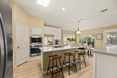 1870 Paradise Ridge Drive, Round Rock, TX 78665 - Photo 10