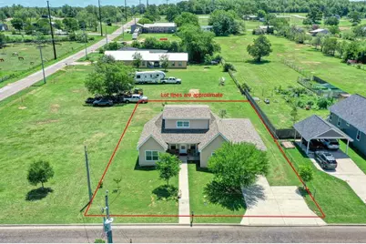 2409 Pecan Street, Bastrop, TX 78602 - Photo 2