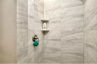 2409 Pecan Street, Bastrop, TX 78602 - Photo 18