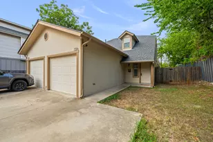 709 Franklin Blvd, Austin, TX 78751 - Photo 2