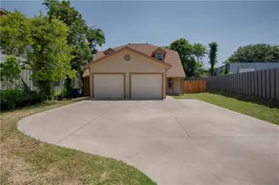 709 Franklin Blvd, Austin, TX 78751 - Photo 1