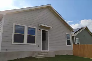 7400 Tonka Ln, Austin, TX 78744 - Photo 16