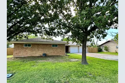 108 S Sunshine Lane, Little River Academy, TX 76554 - Photo 2