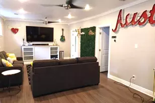 1915 Canterbury St, Austin, TX 78702 - Photo 2