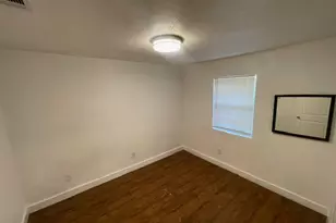 1113 E 3rd St, Austin, TX 78702 - Photo 8