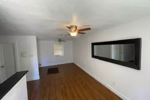 1113 E 3rd St, Austin, TX 78702 - Photo 2