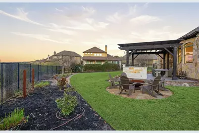 105 Edinburgh Isle Court, Lakeway, TX 78738 - Photo 30