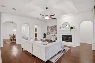 105 Edinburgh Isle Court, Lakeway, TX 78738 - Photo 18