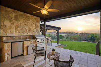 105 Edinburgh Isle Court, Lakeway, TX 78738 - Photo 2