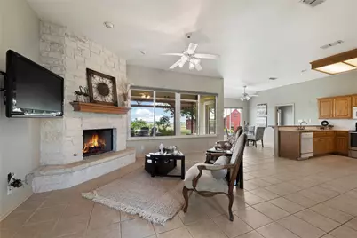 1005 E Buttercup Road, Taylor, TX 76574 - Photo 22
