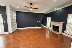 1204 W 39th St, Austin, TX 78756 - Photo 8