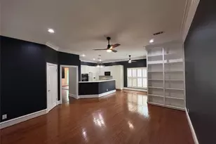 1204 W 39th St, Austin, TX 78756 - Photo 10