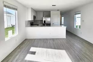 543 Commander Abbott Dr, Jarrell, TX 76537 - Photo 6