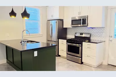 1009 Cherico Street #B, Austin, TX 78702 - Photo 4