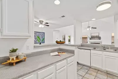 800 Saunders Drive, Round Rock, TX 78664 - Photo 12