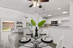 800 Saunders Dr, Round Rock, TX 78664 - Photo 10