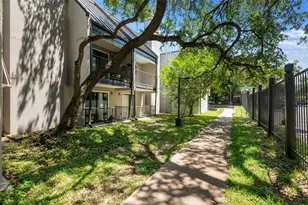 935 La Posada Dr, Austin, TX 78752 - Photo 2